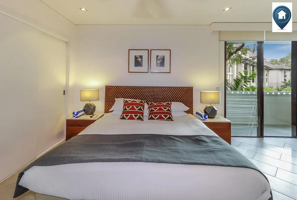Sea Temple Palm Cove Aparthotel 5*,